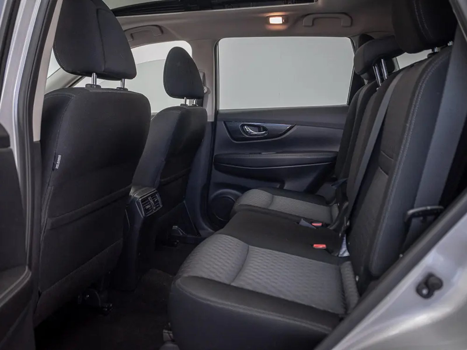 NISSAN X-TRAIL 2023 - Imagen 13 de 15