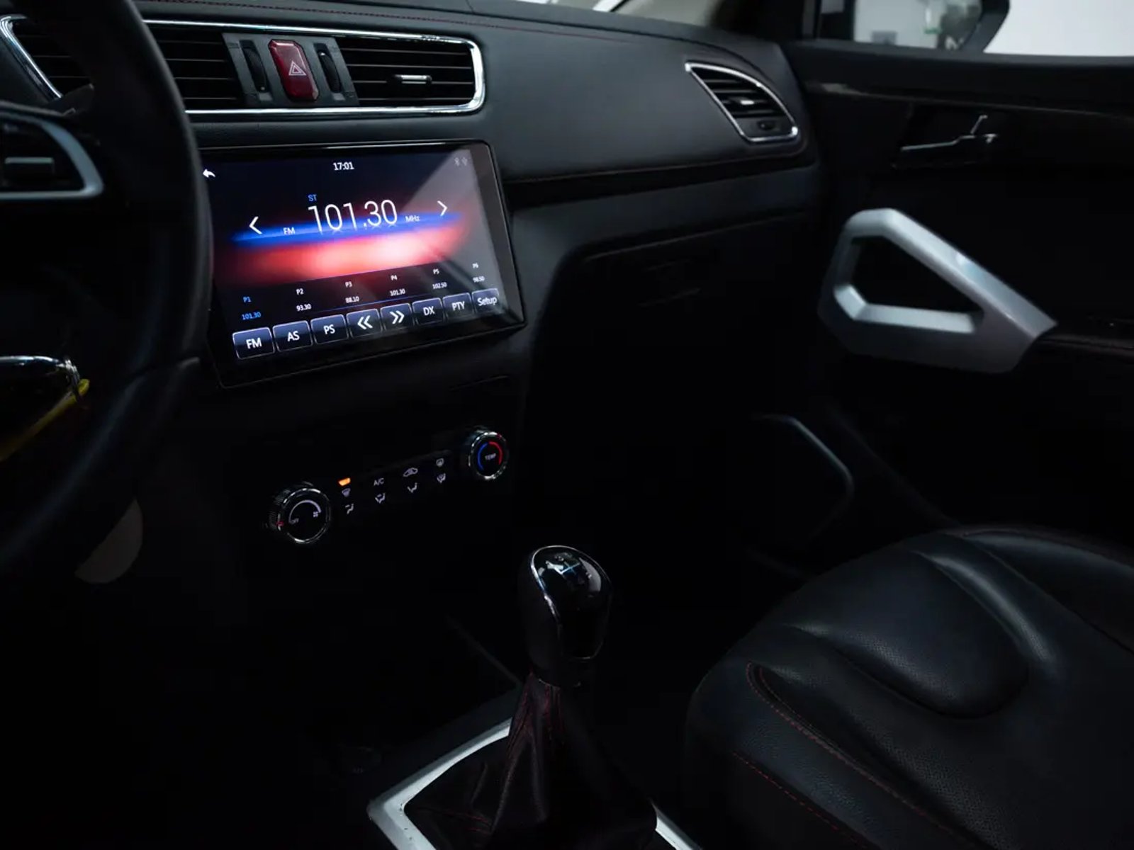 JAC S2 2023 - Imagen 15 de 17