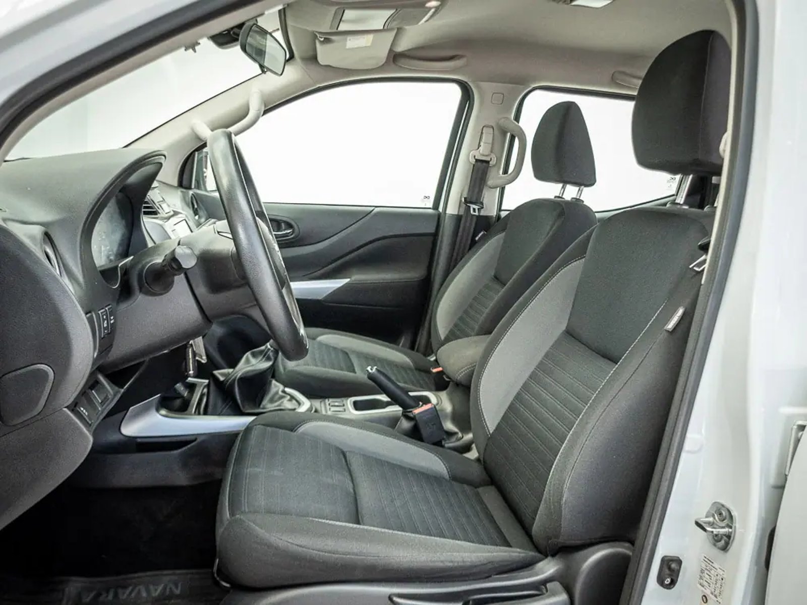 NISSAN NAVARA 2024 - Imagen 14 de 16