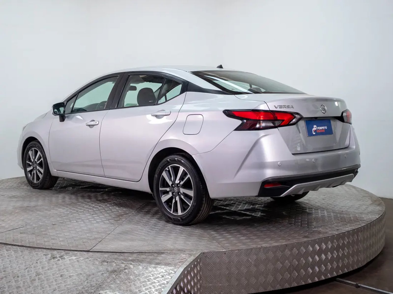 Nissan VERSA 2021 - Imagen 6 de 20