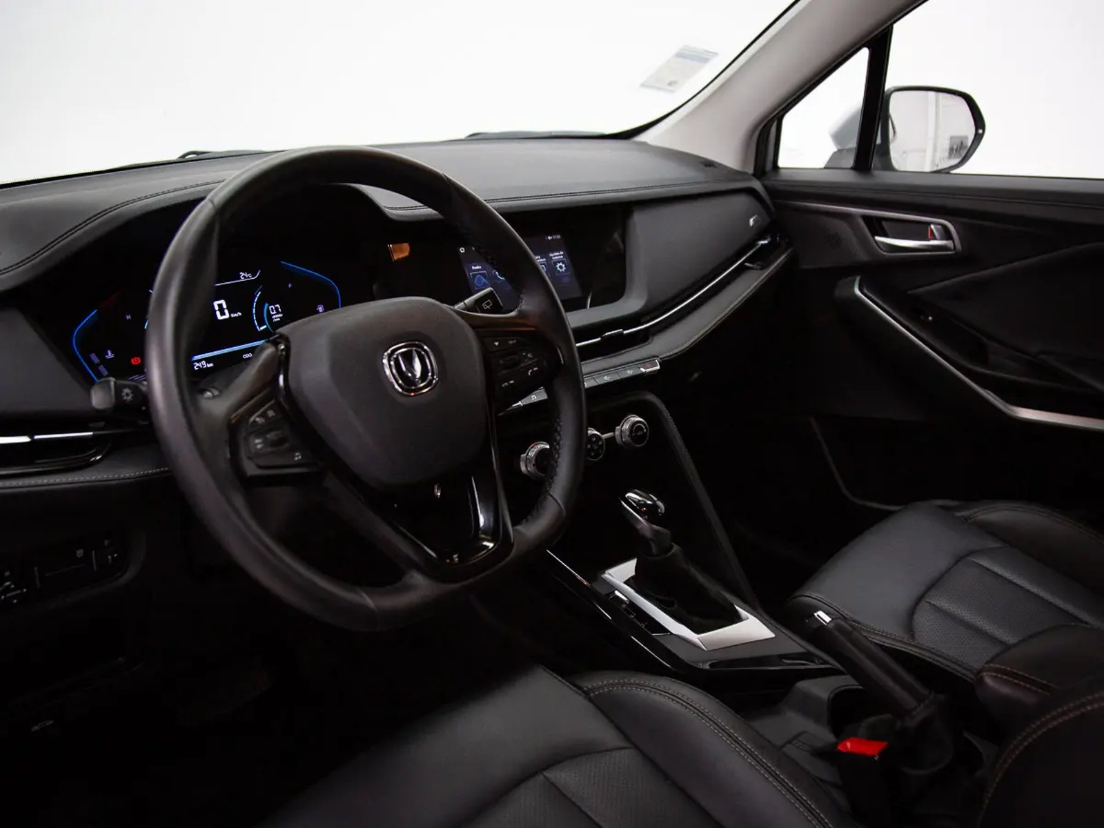 CHANGAN CS15 2024 - Imagen 12 de 18