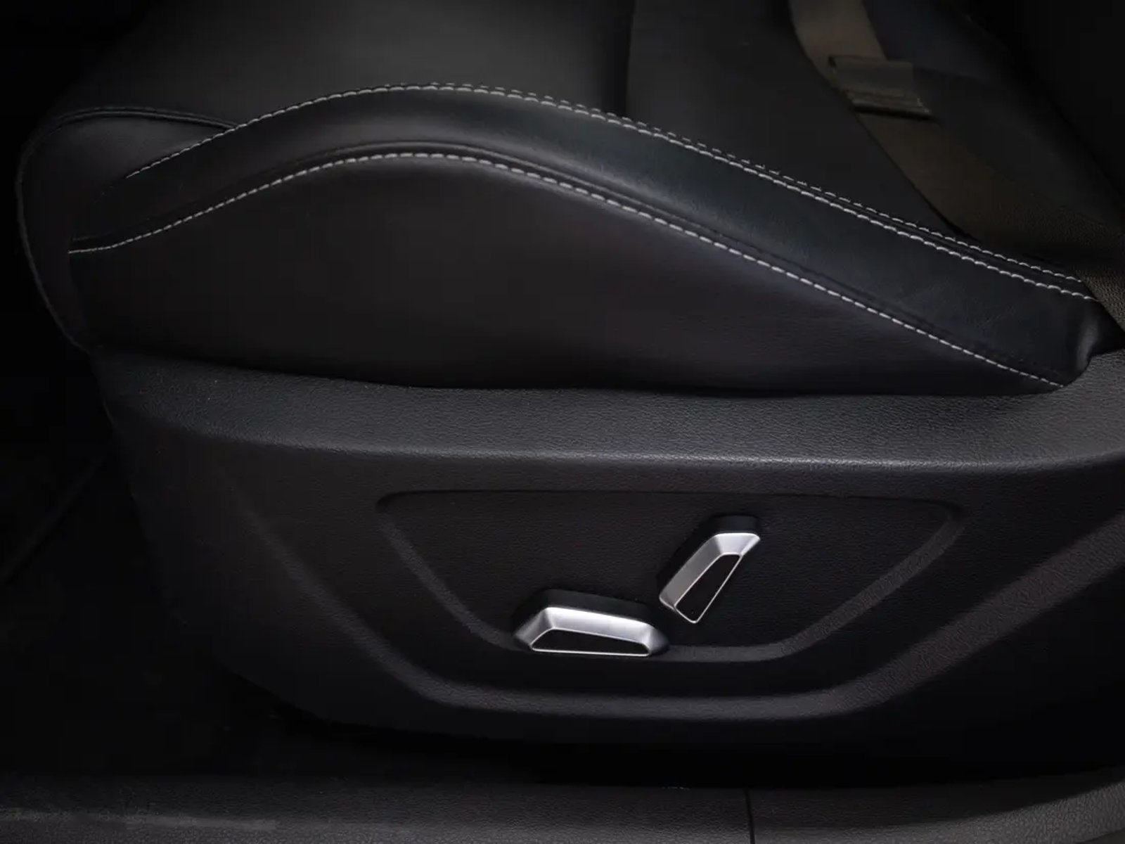 Geely COOLRAY 2023 - Imagen 18 de 20