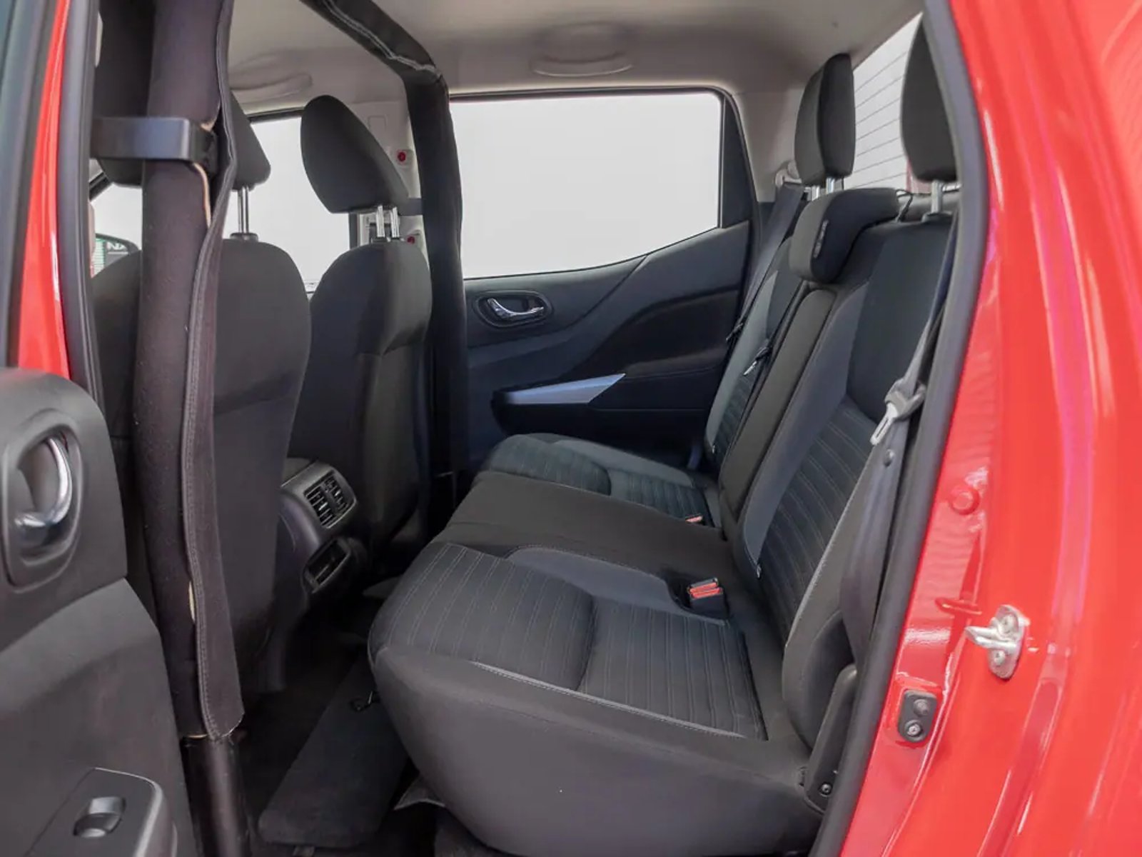 NISSAN NAVARA 2024 - Imagen 15 de 16