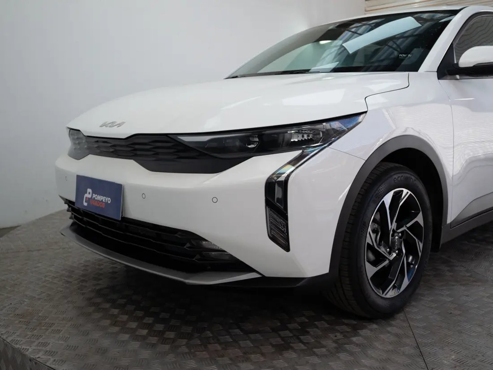 Kia K3 2025 - Imagen 17 de 19