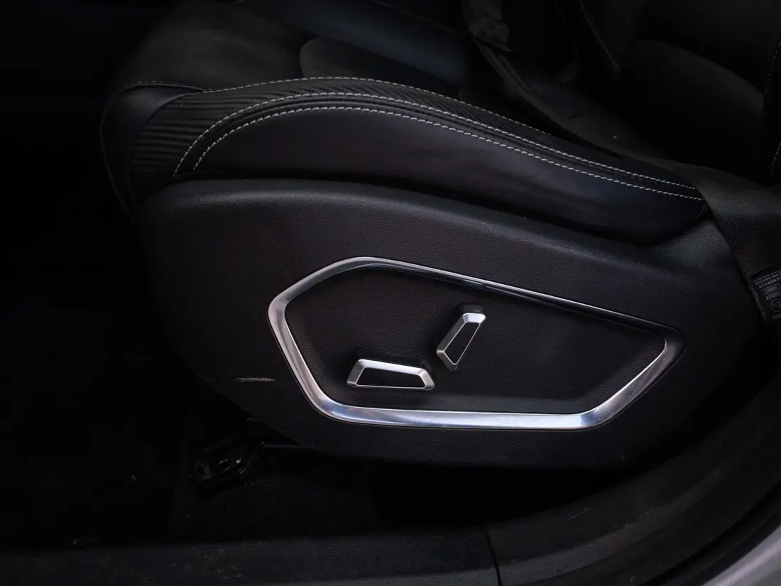 Geely AZKARRA 2024 - Imagen 15 de 20