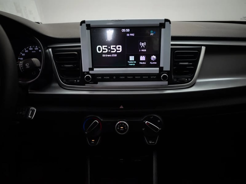 Kia RIO 4 2022 - Imagen 16 de 19