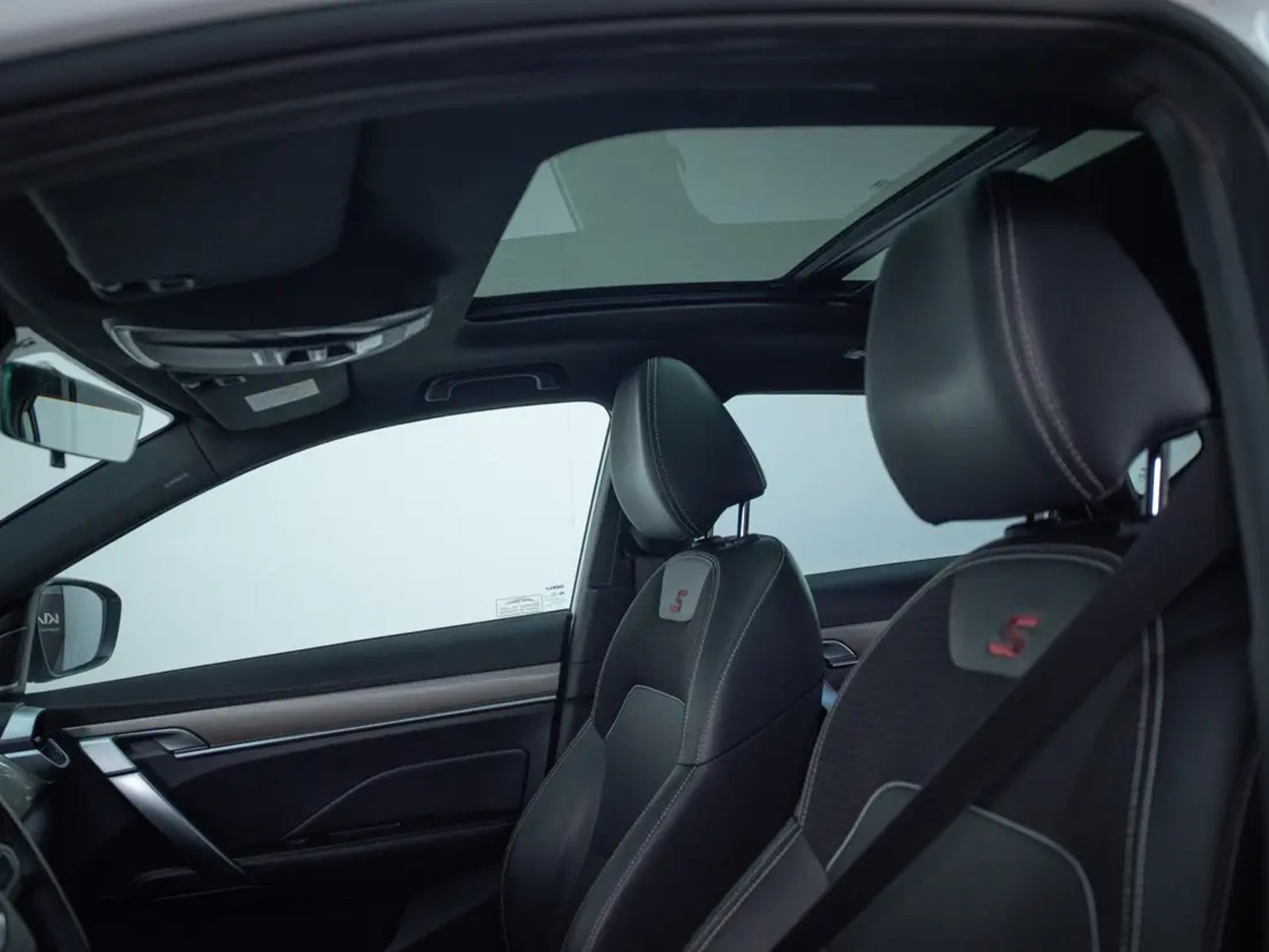 GEELY COOLRAY 2023 - Imagen 19 de 20