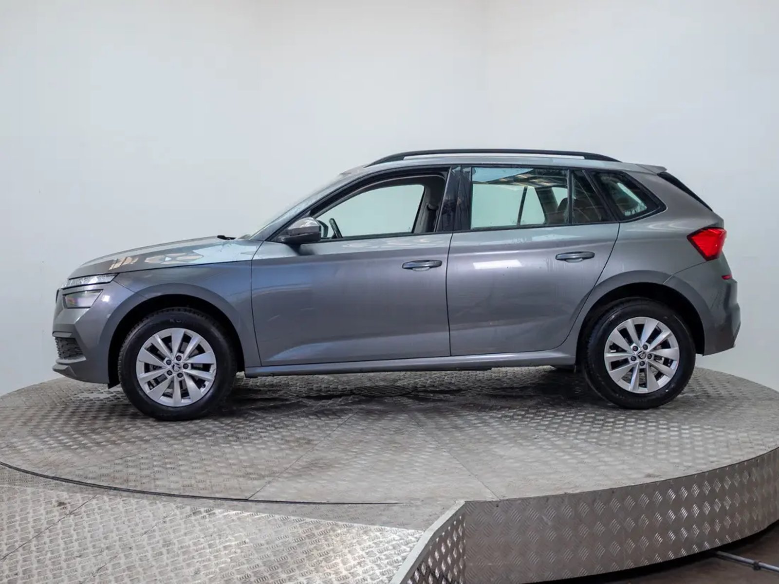Skoda KAMIQ 2023 - Imagen 4 de 16