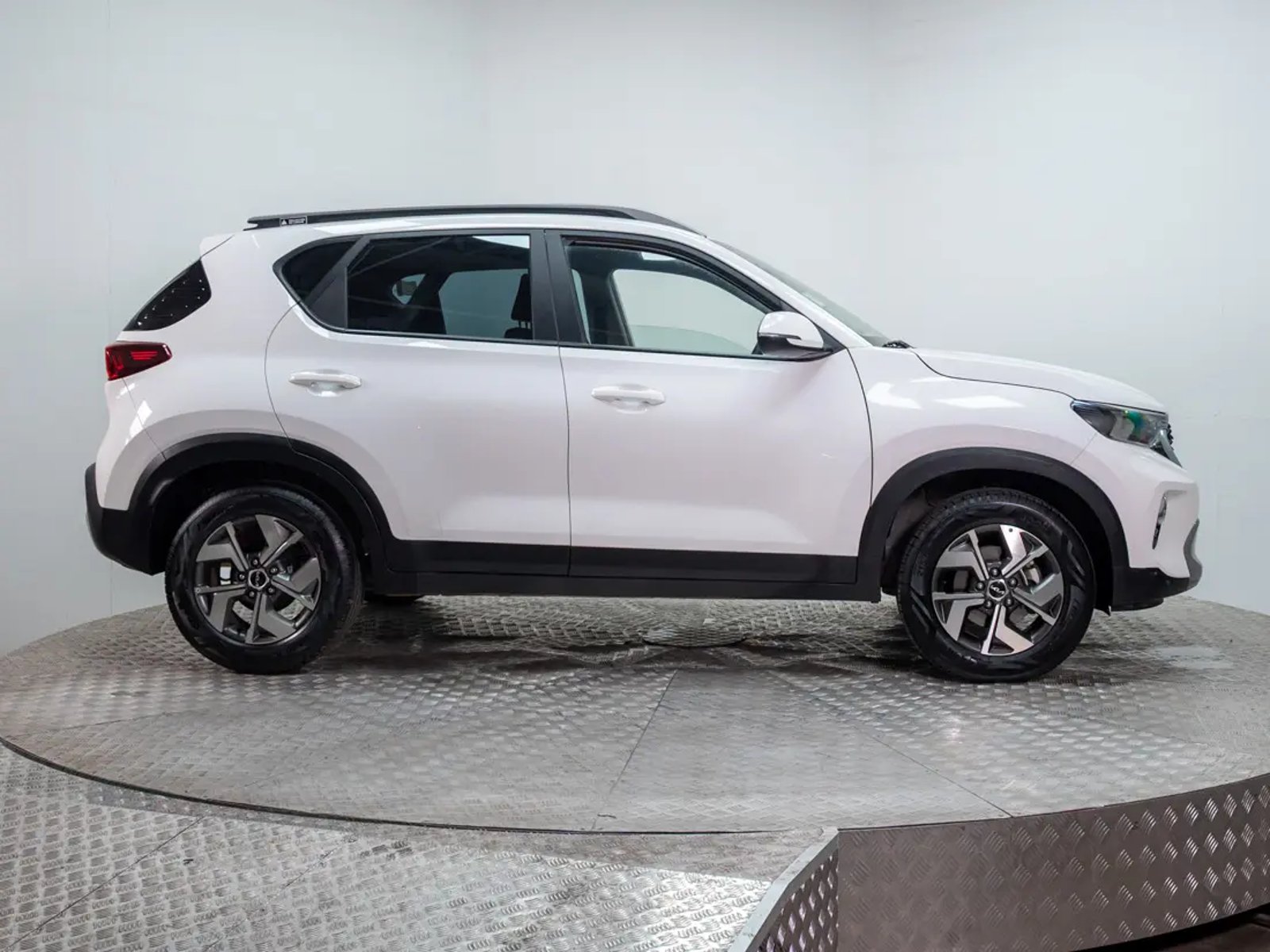 Kia SONET 2023 - Imagen 8 de 19
