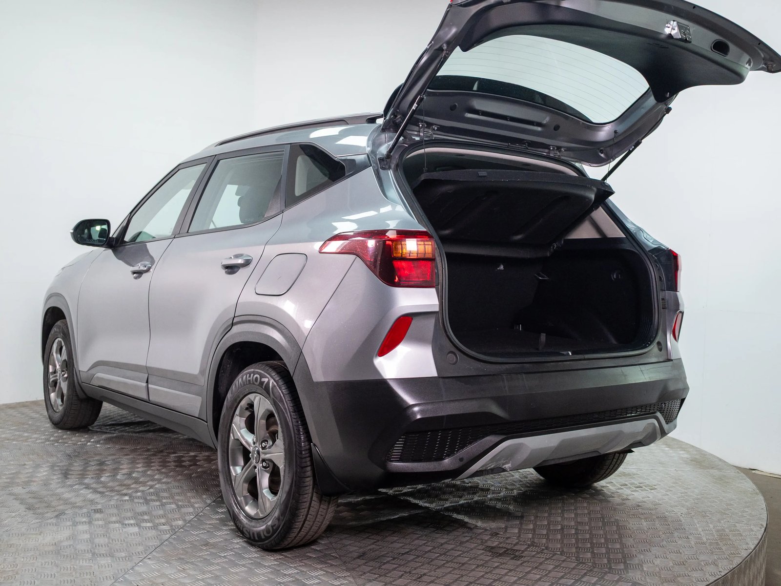 KIA SELTOS 2023 - Imagen 11 de 19
