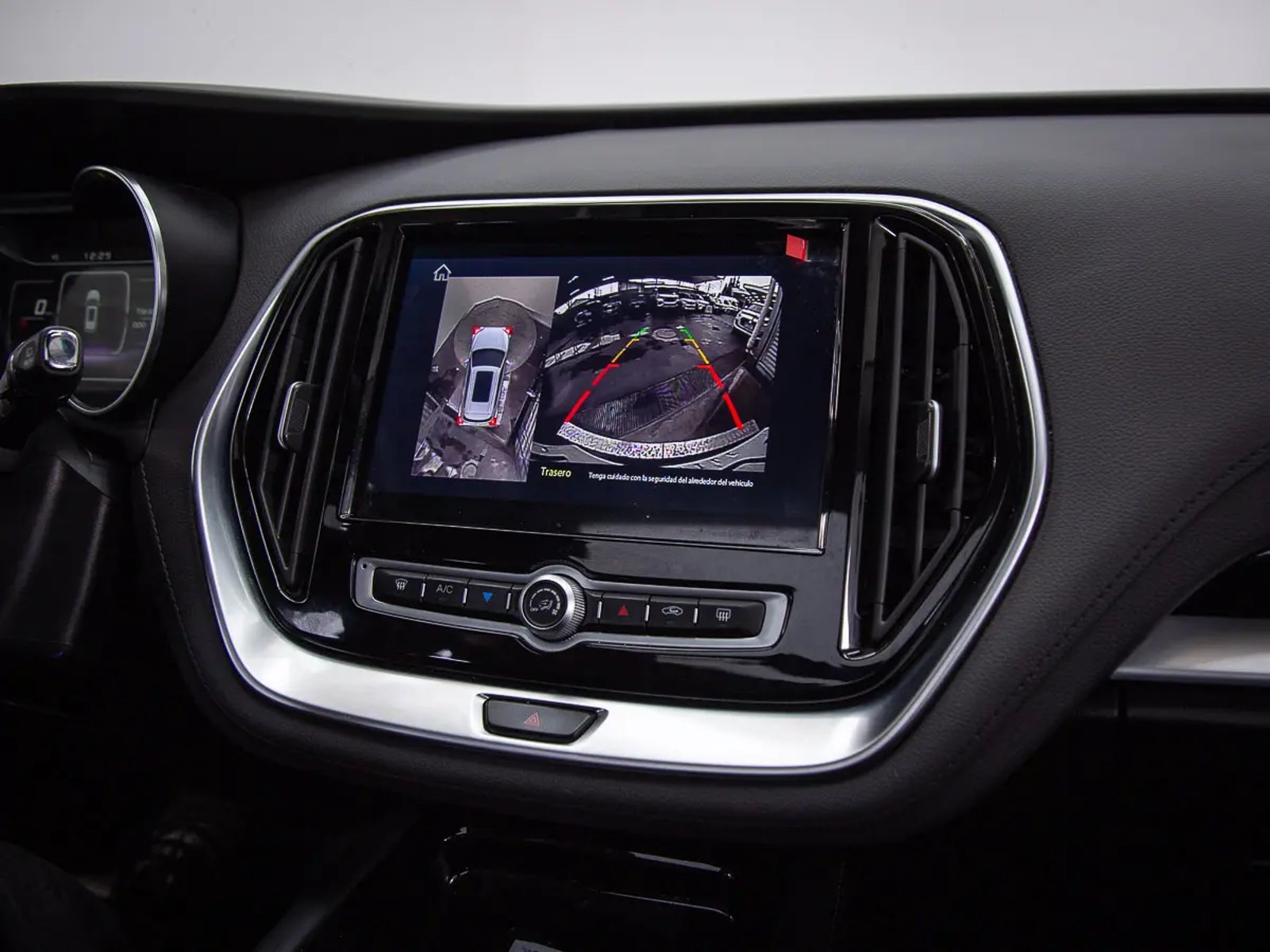 JETOUR X70 2024 - Imagen 17 de 20