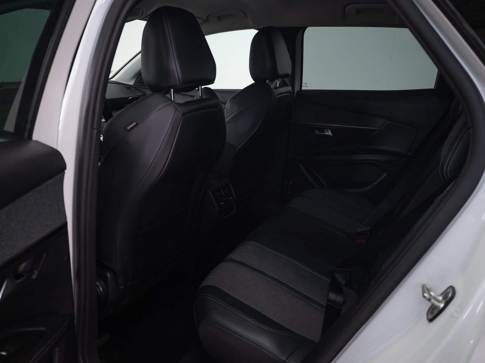 PEUGEOT NEW 3008 2022 - Imagen 16 de 17