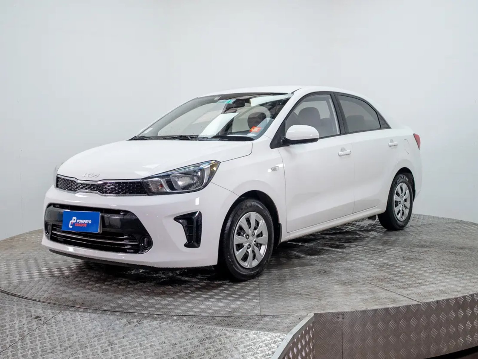 Kia SOLUTO 2022 - Foto 3 de 20