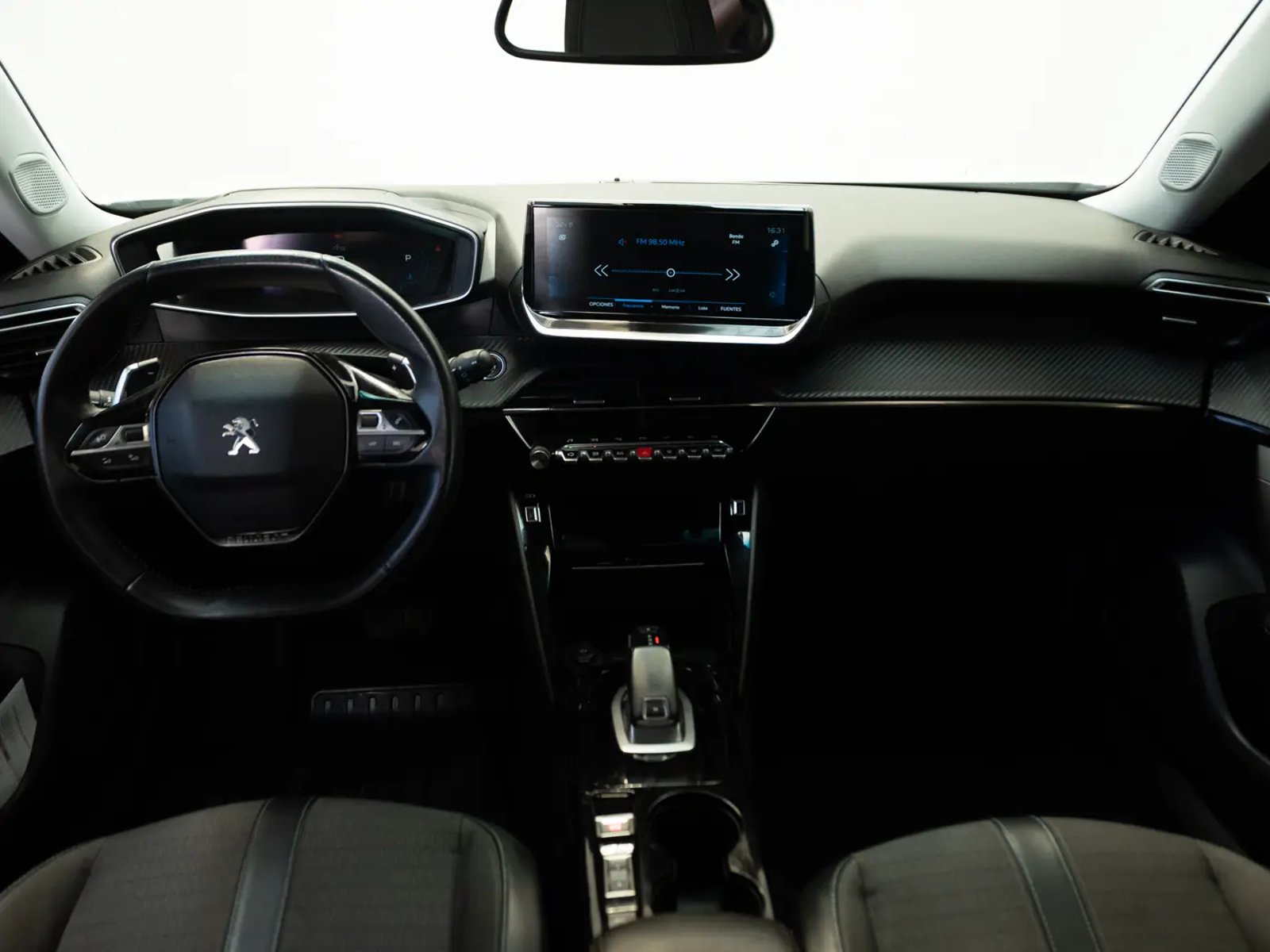 PEUGEOT 2008 2022 - Imagen 14 de 17