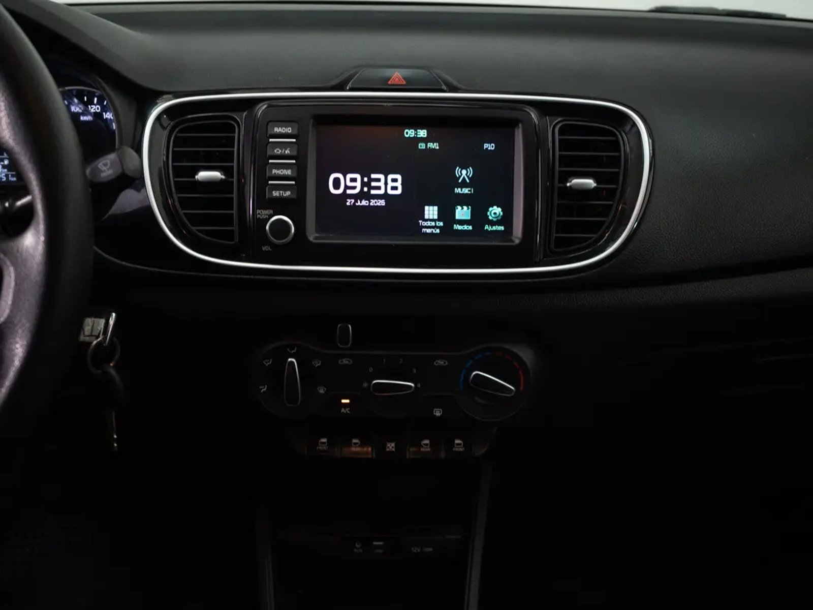 Kia SOLUTO 2025 - Imagen 16 de 20