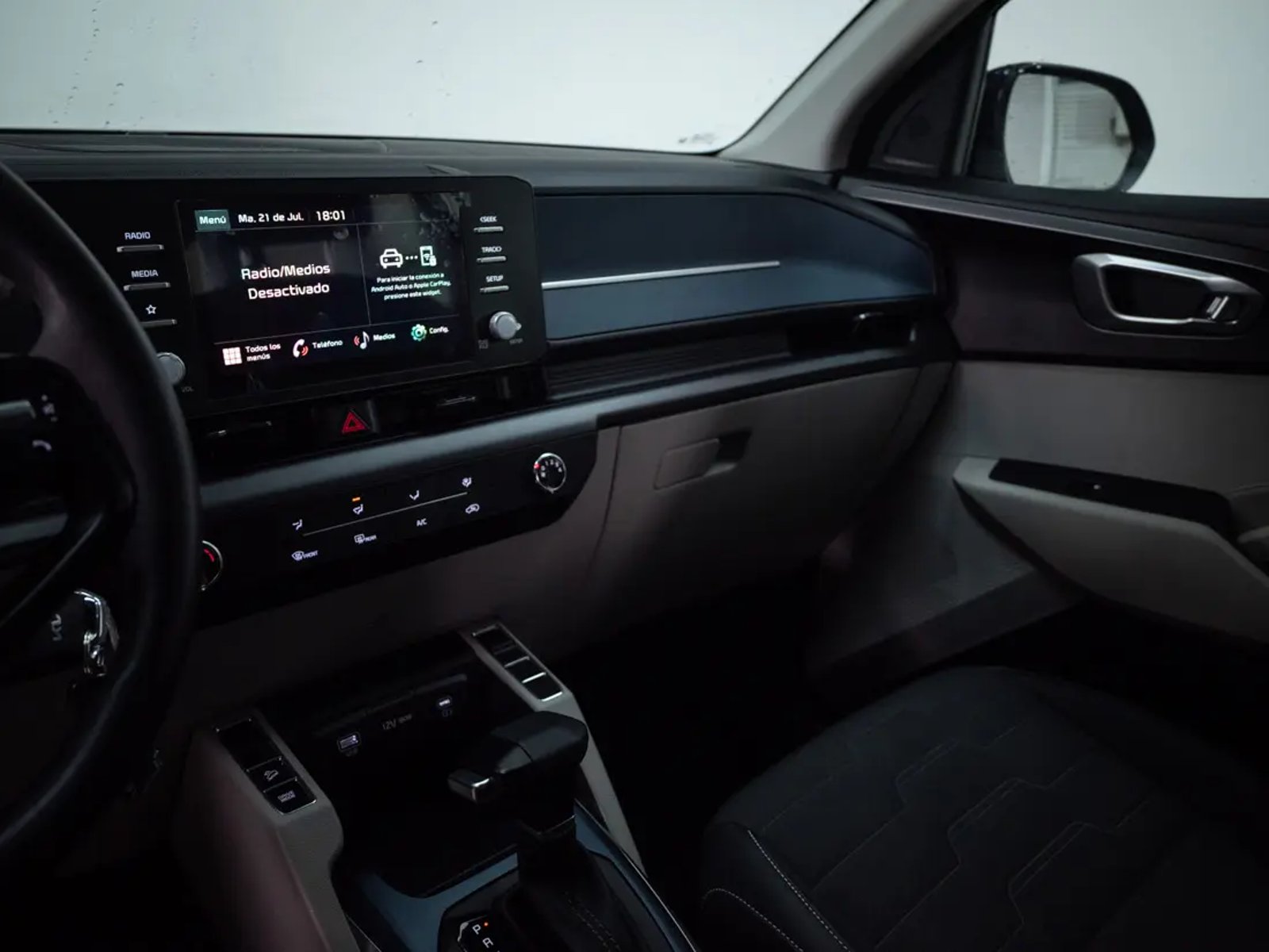 Kia CARENS 2026 - Imagen 16 de 18