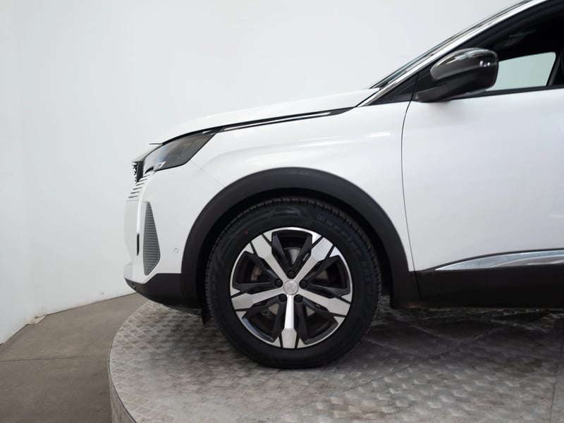 Peugeot NUEVO 5008 2023 - Imagen 17 de 19