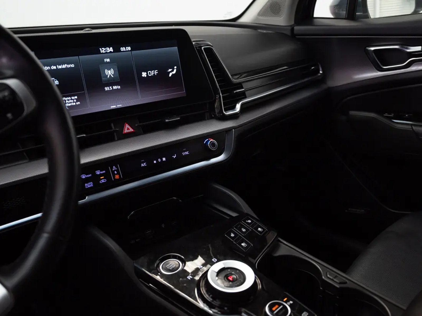 Kia SPORTAGE 2023 - Imagen 12 de 20