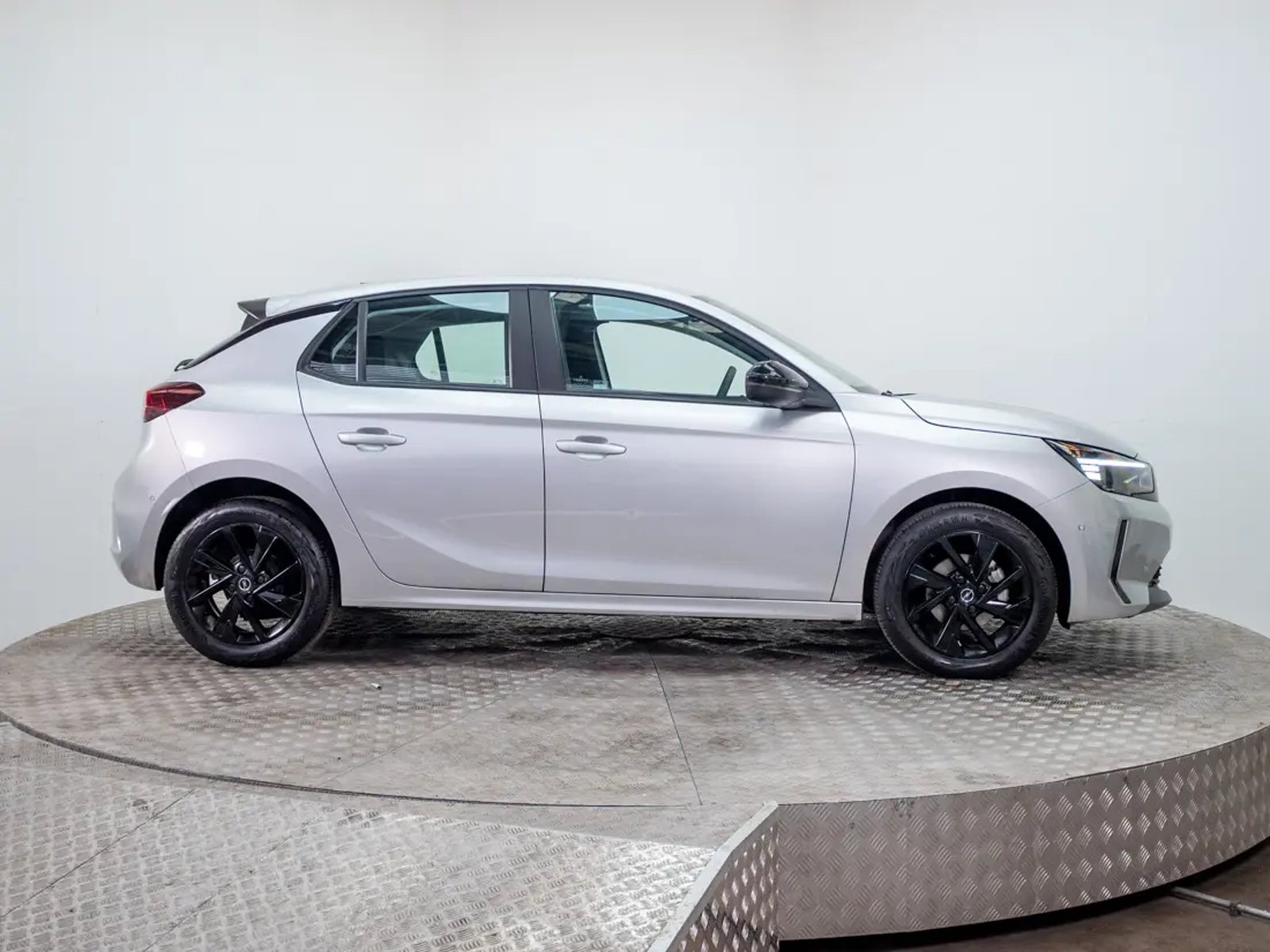 Opel CORSA 2024 - Imagen 9 de 17