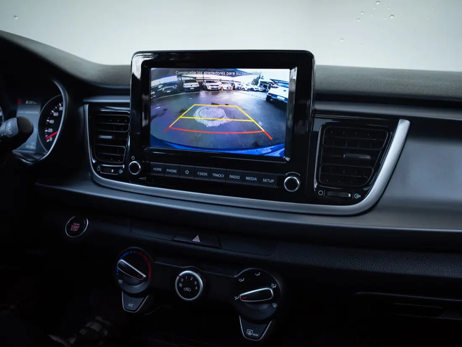Kia RIO 5 2024 - Imagen 19 de 20