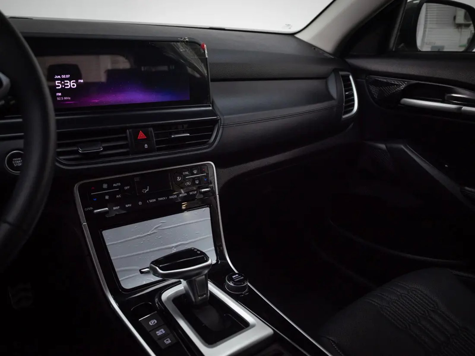 Kia SELTOS 2025 - Imagen 12 de 19