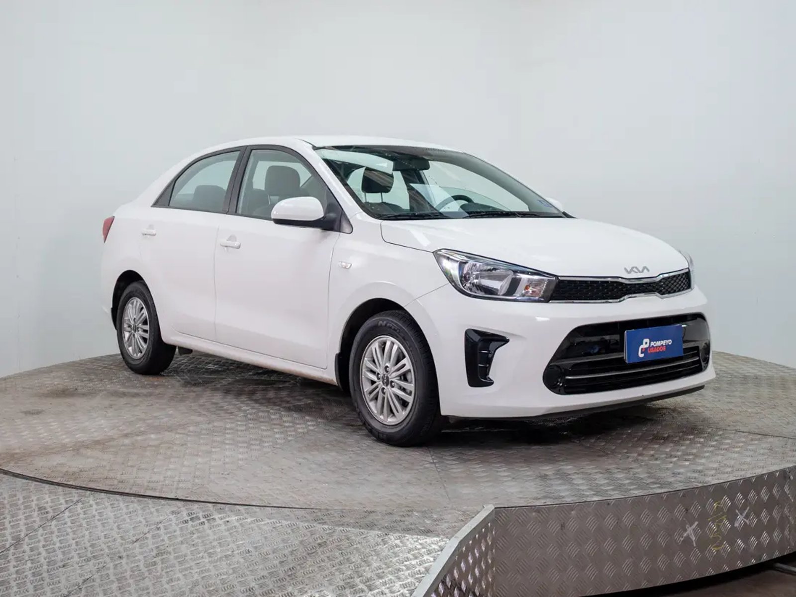 Kia SOLUTO 2024 - Imagen 9 de 20