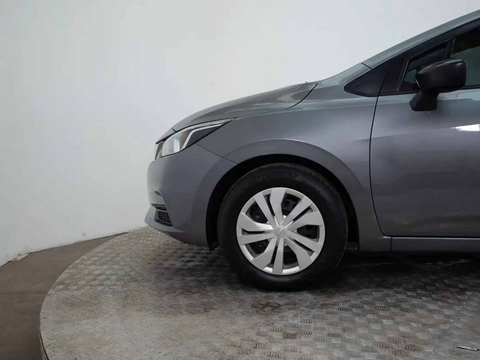 Nissan VERSA 2023 - Imagen 17 de 19