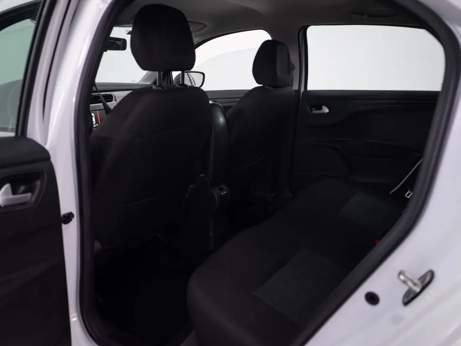 Citroën C-ELYSEE 2024 - Imagen 14 de 19