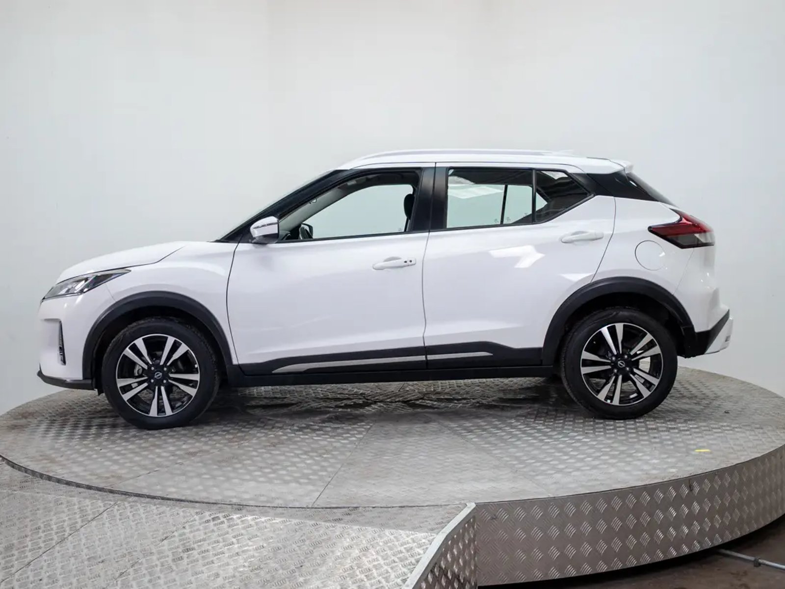 Nissan KICKS 2023 - Foto 4 de 20