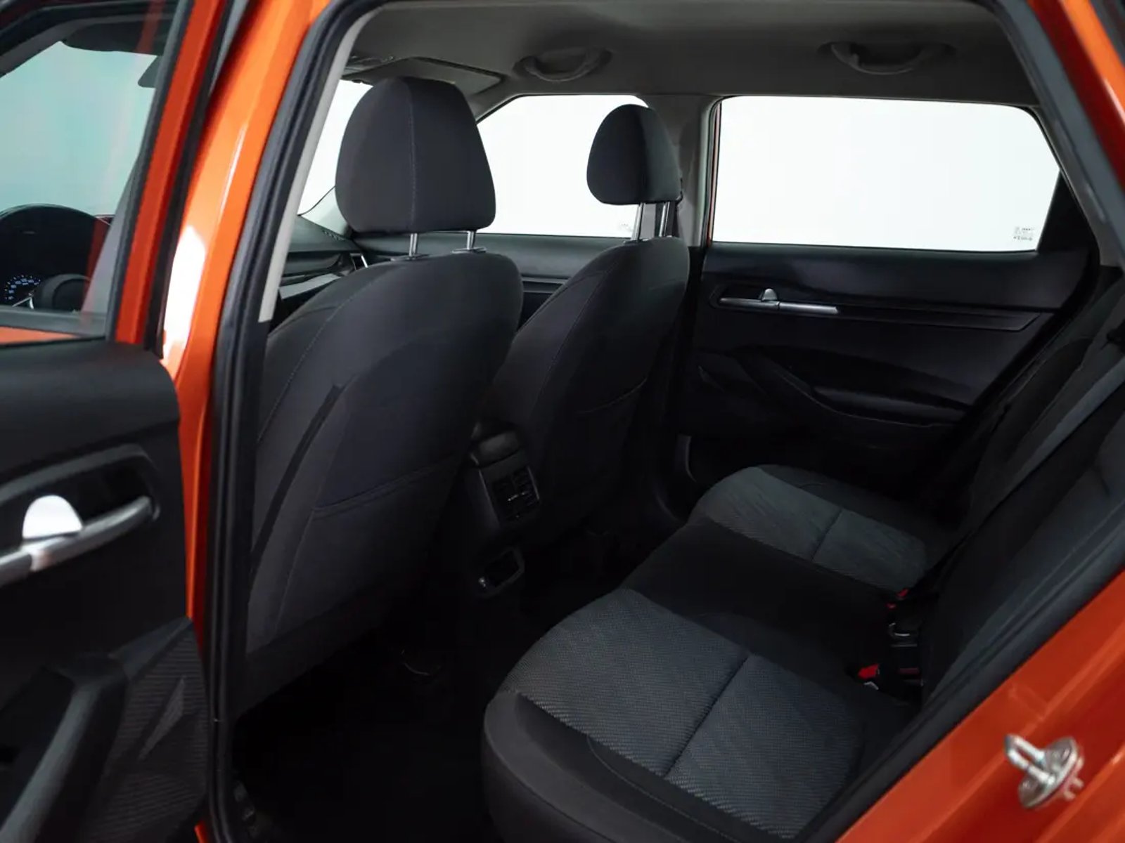 Kia SELTOS 2022 - Imagen 14 de 20