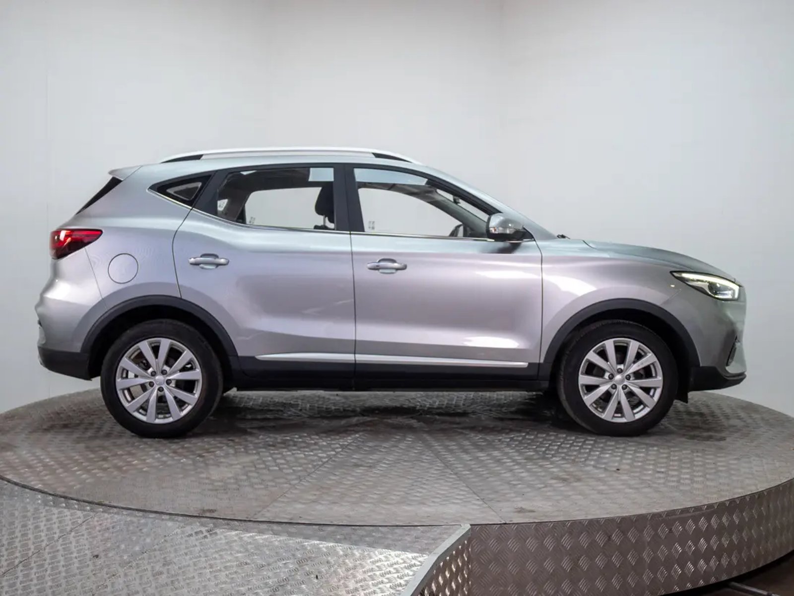 MG ZX 2022 - Imagen 3 de 18