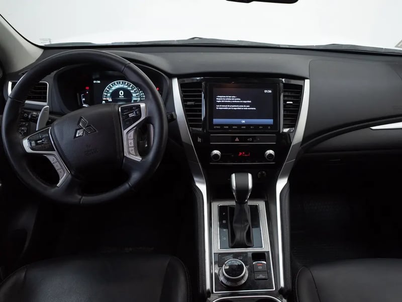 Mitsubishi MONTERO SPORT 2024 - Imagen 15 de 19