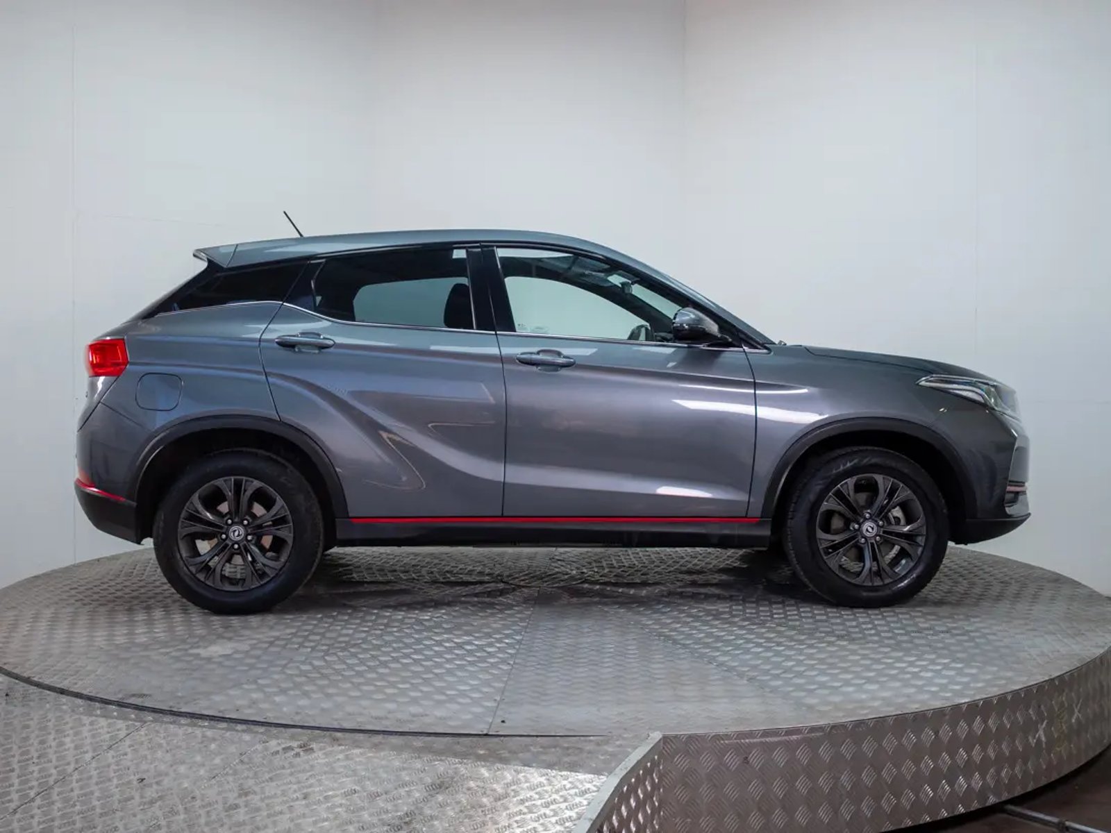 DFSK SUV 500 2023 - Imagen 8 de 18