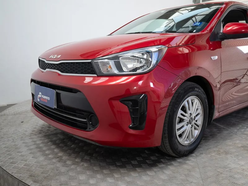 Kia SOLUTO 2024 - Imagen 18 de 19