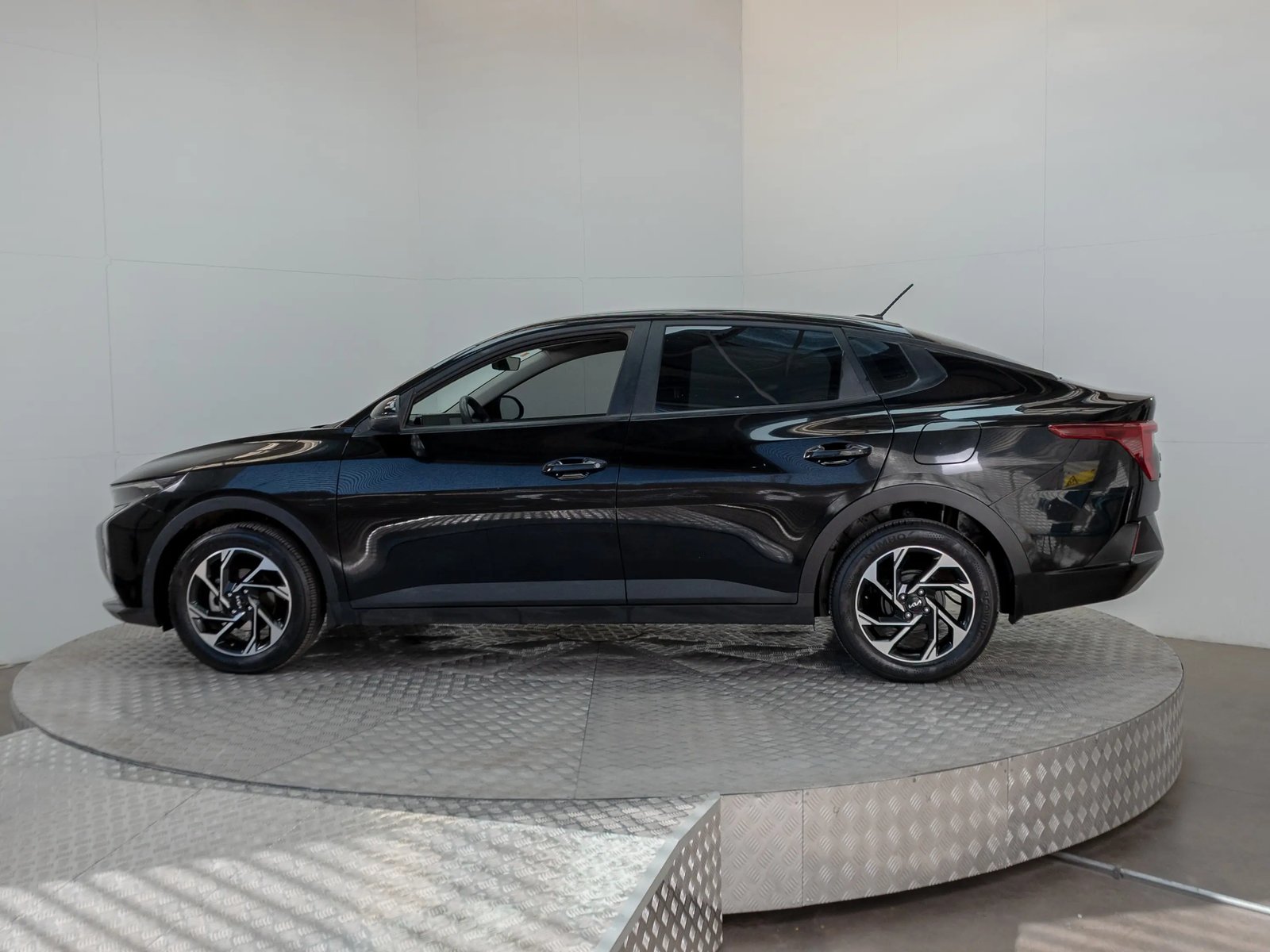 KIA K3 2024 - Imagen 5 de 16