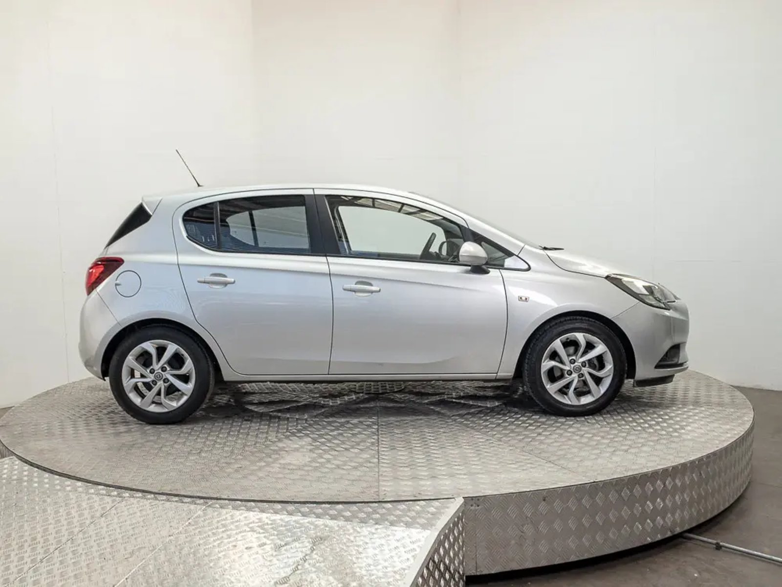 OPEL CORSA 2020 - Imagen 4 de 11