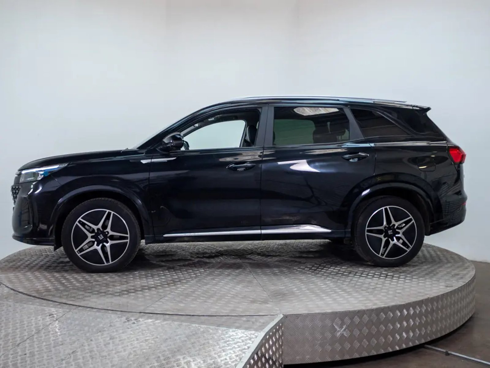 DFSK 600 PHEV 2025 - Foto 2 de 20