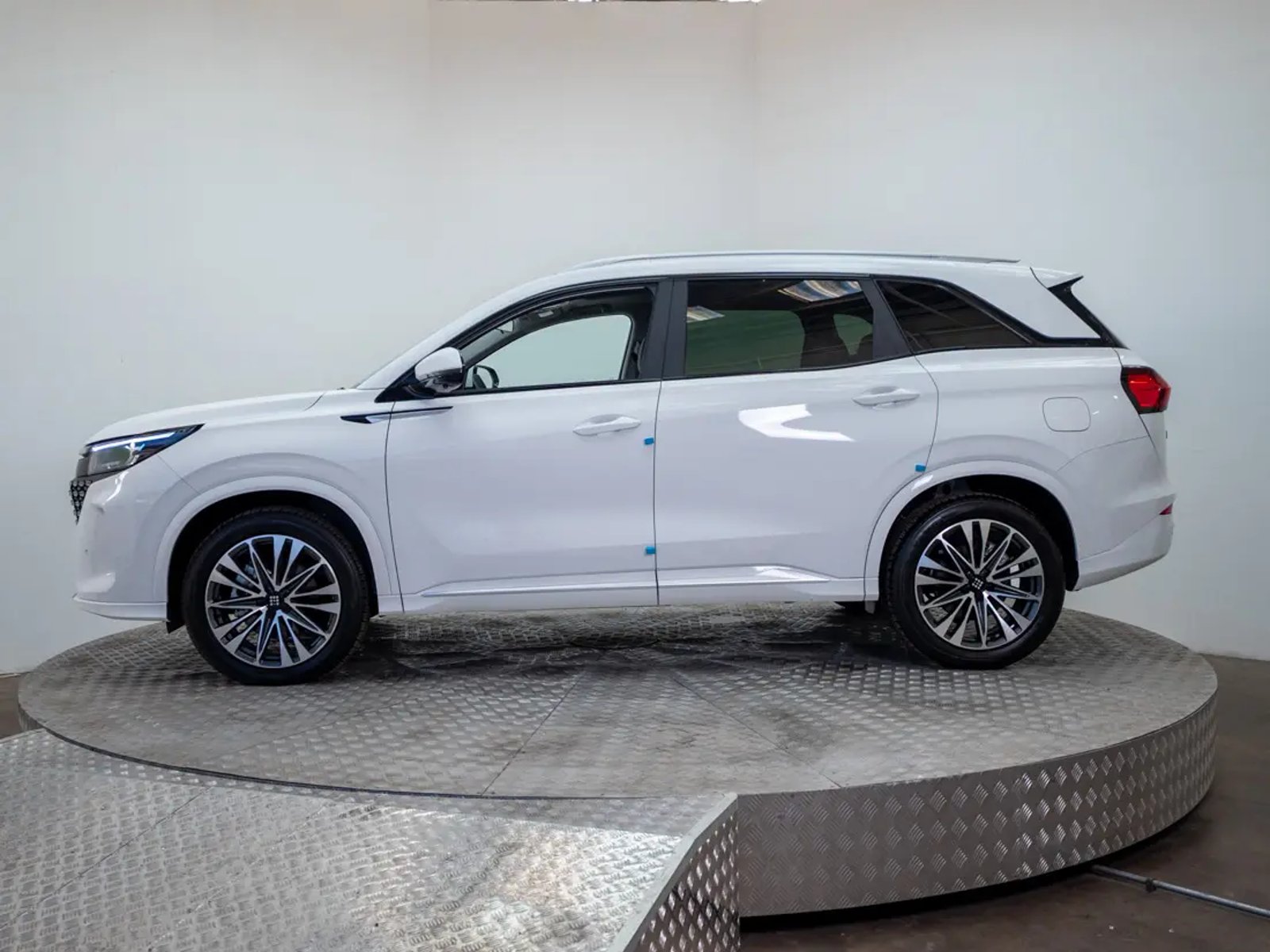 DFSK SUV 600 2026 - Foto 4 de 19
