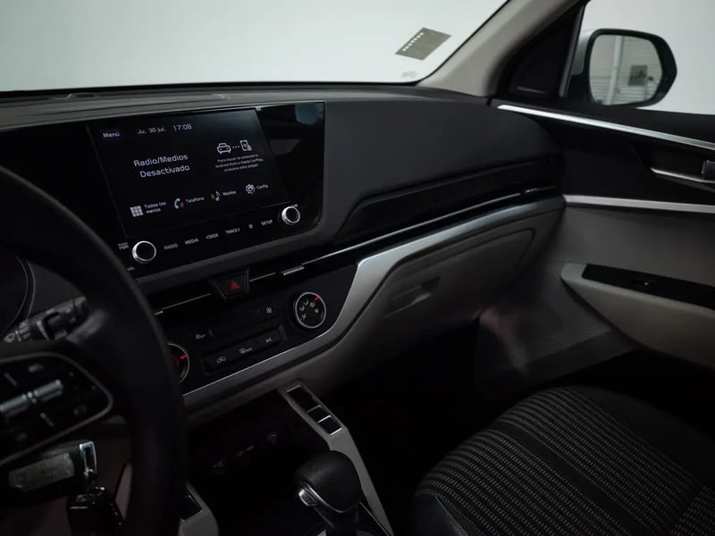 Kia CARENS 2023 - Imagen 12 de 20