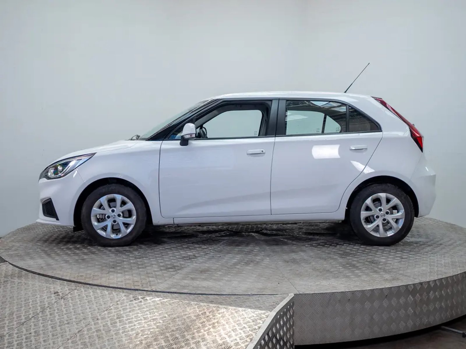 MG 3 2022 - Foto 4 de 18