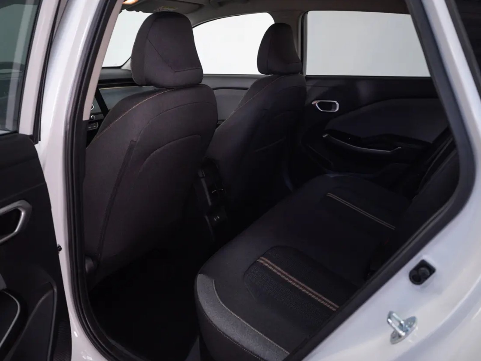 Kia K3 2025 - Imagen 13 de 19