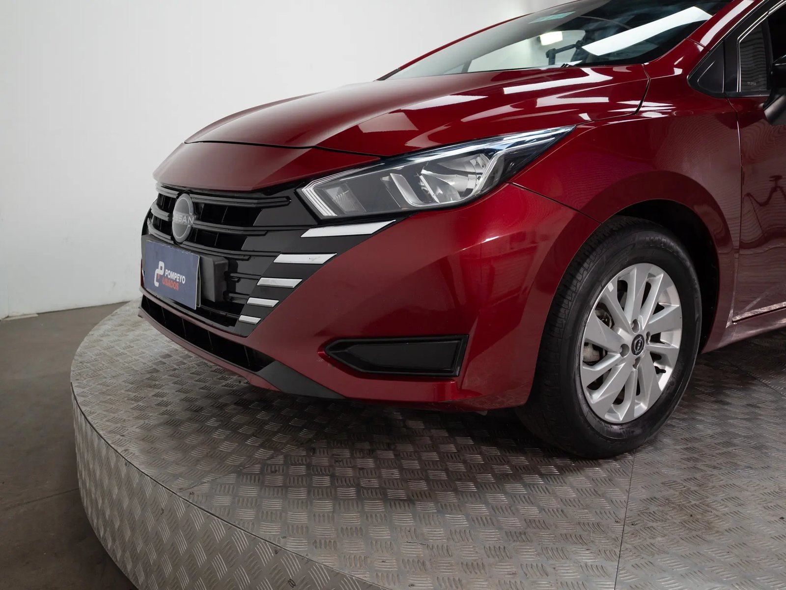 NISSAN VERSA 2025 - Imagen 18 de 19