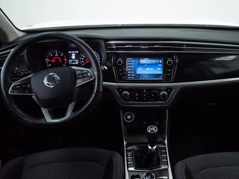 SsangYong NEW KORANDO 2023 - Imagen 15 de 19