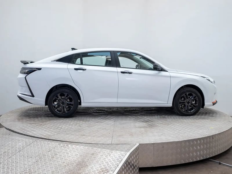 Dongfeng AEOLUS Y3 2024 - Imagen 8 de 18