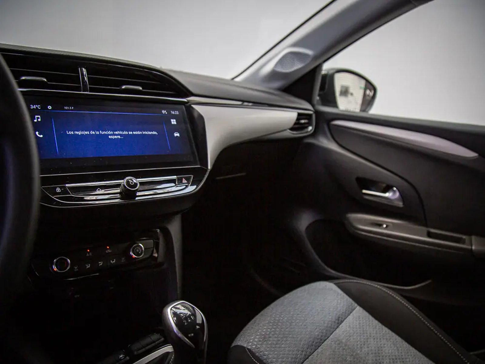OPEL CORSA 2024 - Imagen 15 de 18