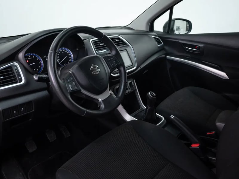 Suzuki SCROSS 2020 - Imagen 11 de 19