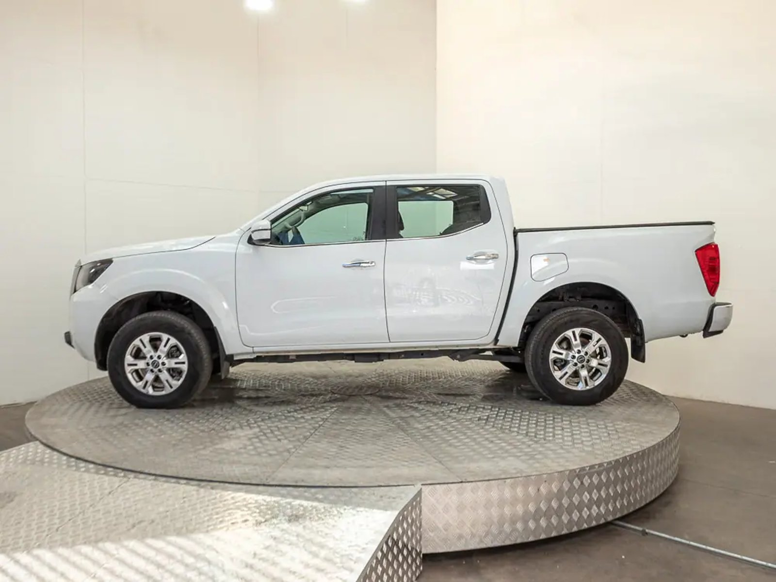 NISSAN NAVARA 2024 - Imagen 5 de 16