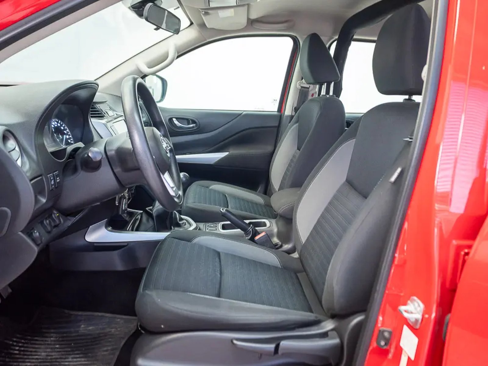 NISSAN NAVARA 2024 - Imagen 12 de 15