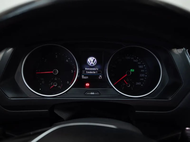 Volkswagen TIGUAN 2018 - Imagen 15 de 20