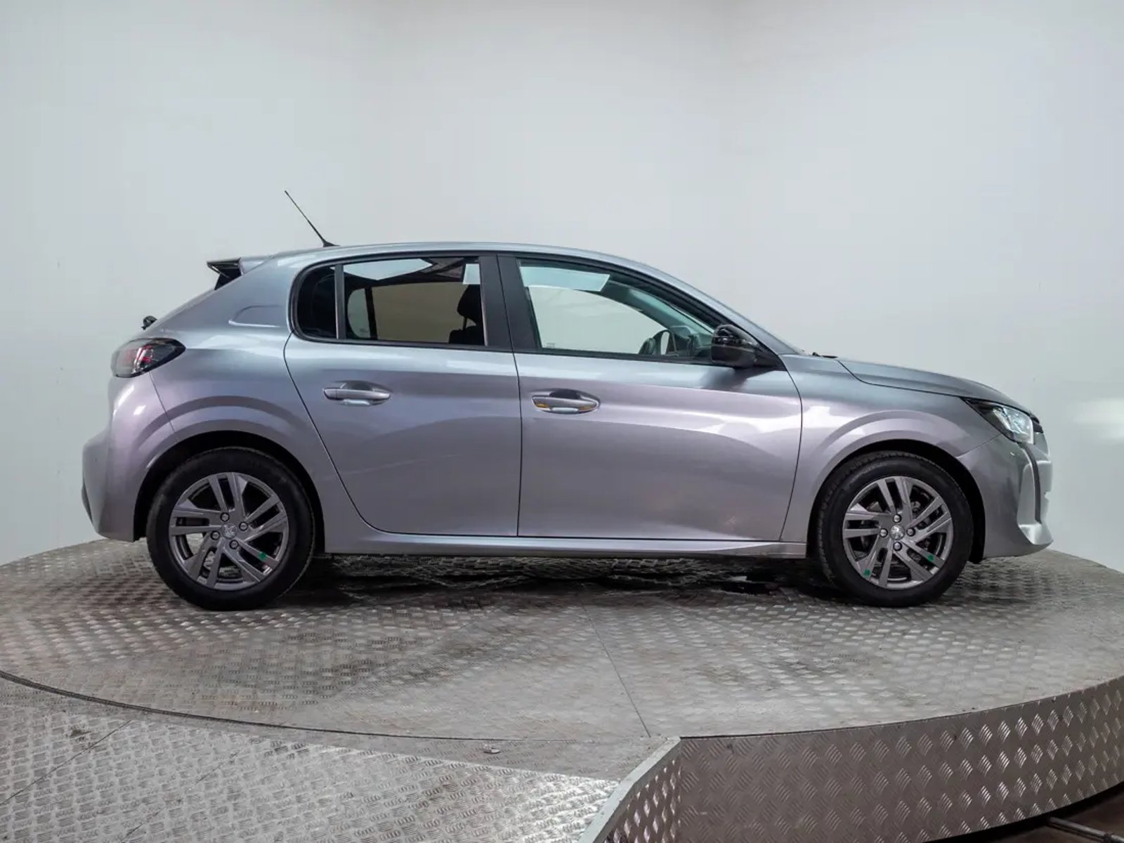 Peugeot 208 2023 - Imagen 8 de 20